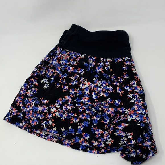 Express floral shorts flattering wide black waist band - Picture 2 of 5